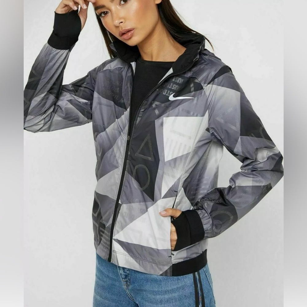 Nike Shield Flash Hooded Women’s Running Jacket Black Grey Size Small